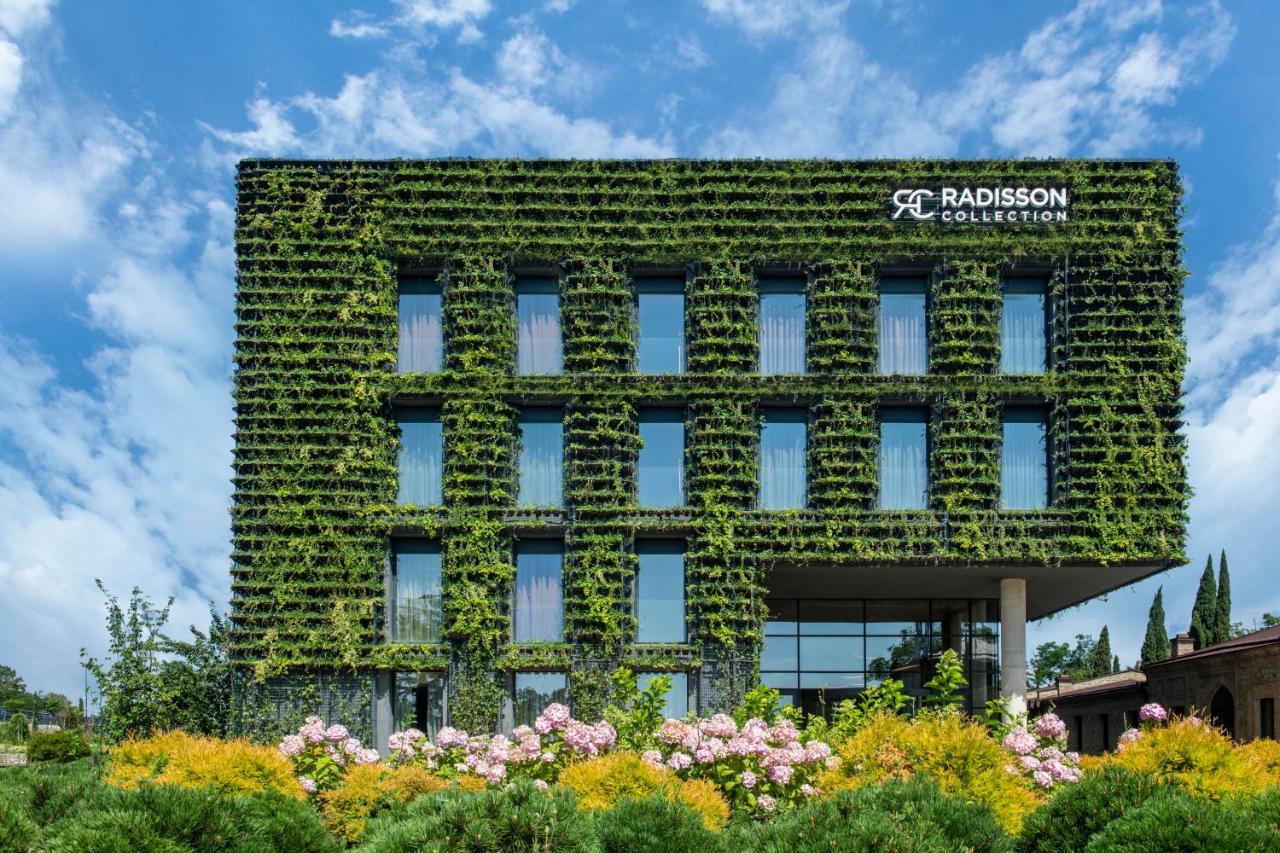 Tsinandali Estate, A Radisson Collection Hotel Eksteriør billede Radisson Collection Hotel, Belgrade